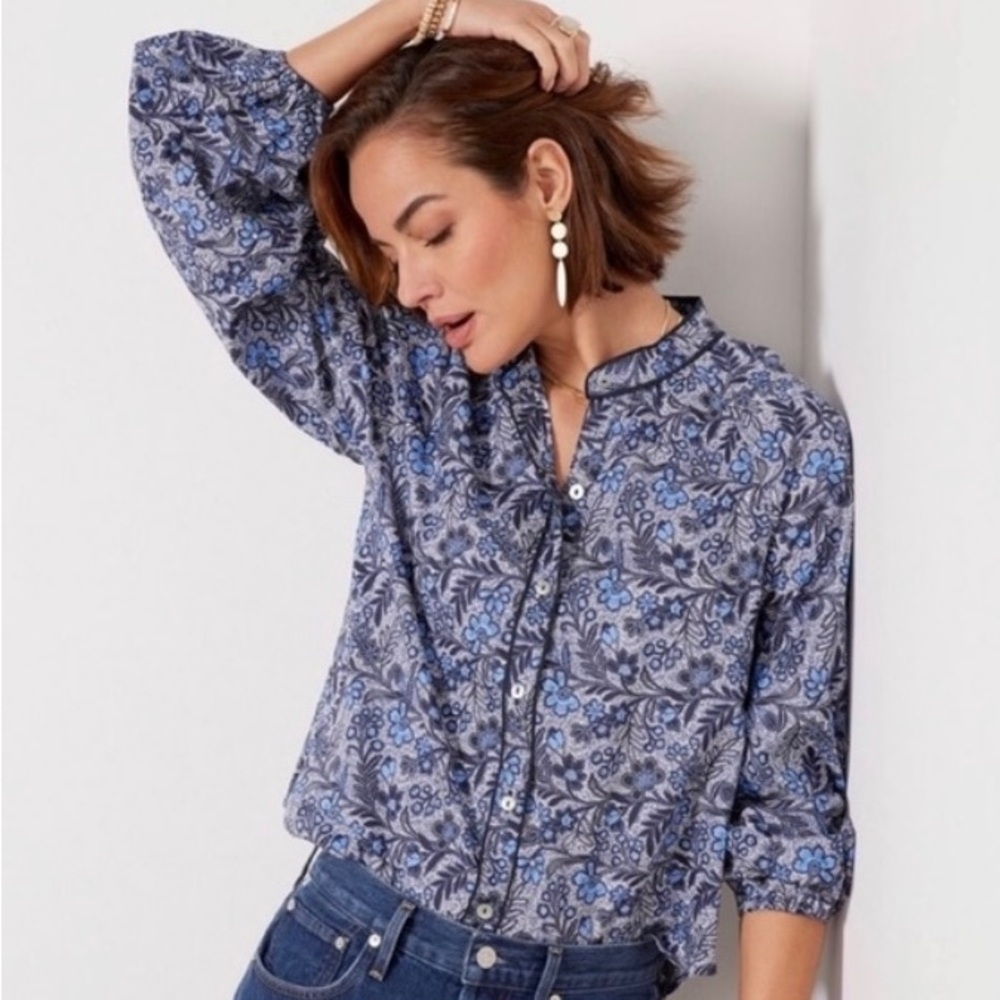 Evereve Sheila Floral Batik Piped Top Blue Black Size S